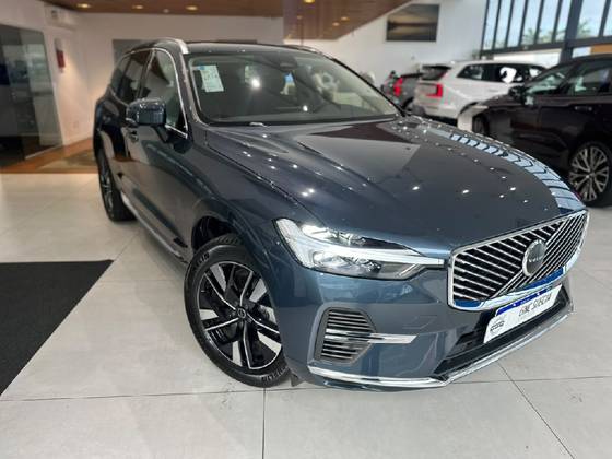 VOLVO XC60 2.0 T8 PHEV PLUS AWD GEARTRONIC VOLVO XC60 2.0 T8 PHEV PLUS AWD GEARTRONIC